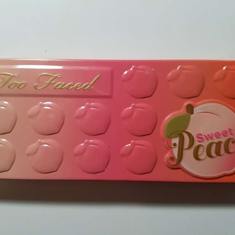 Too Faced Sweet Peach Eyeshadow Palette