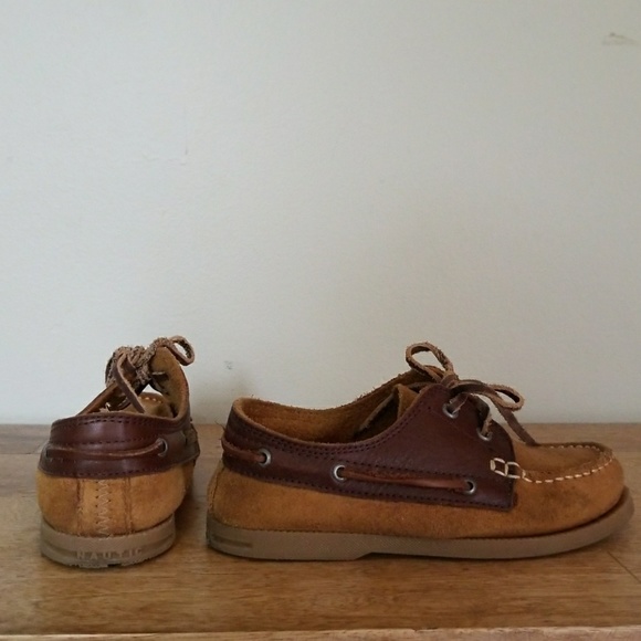 school boat shoes