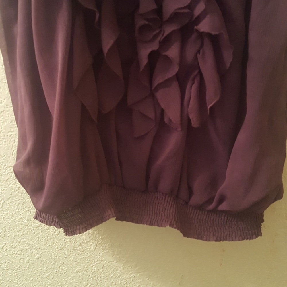 Halter Ruffled Blouse - Picture 3 of 3