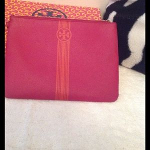 Tory Burch Logo Zip Pouch