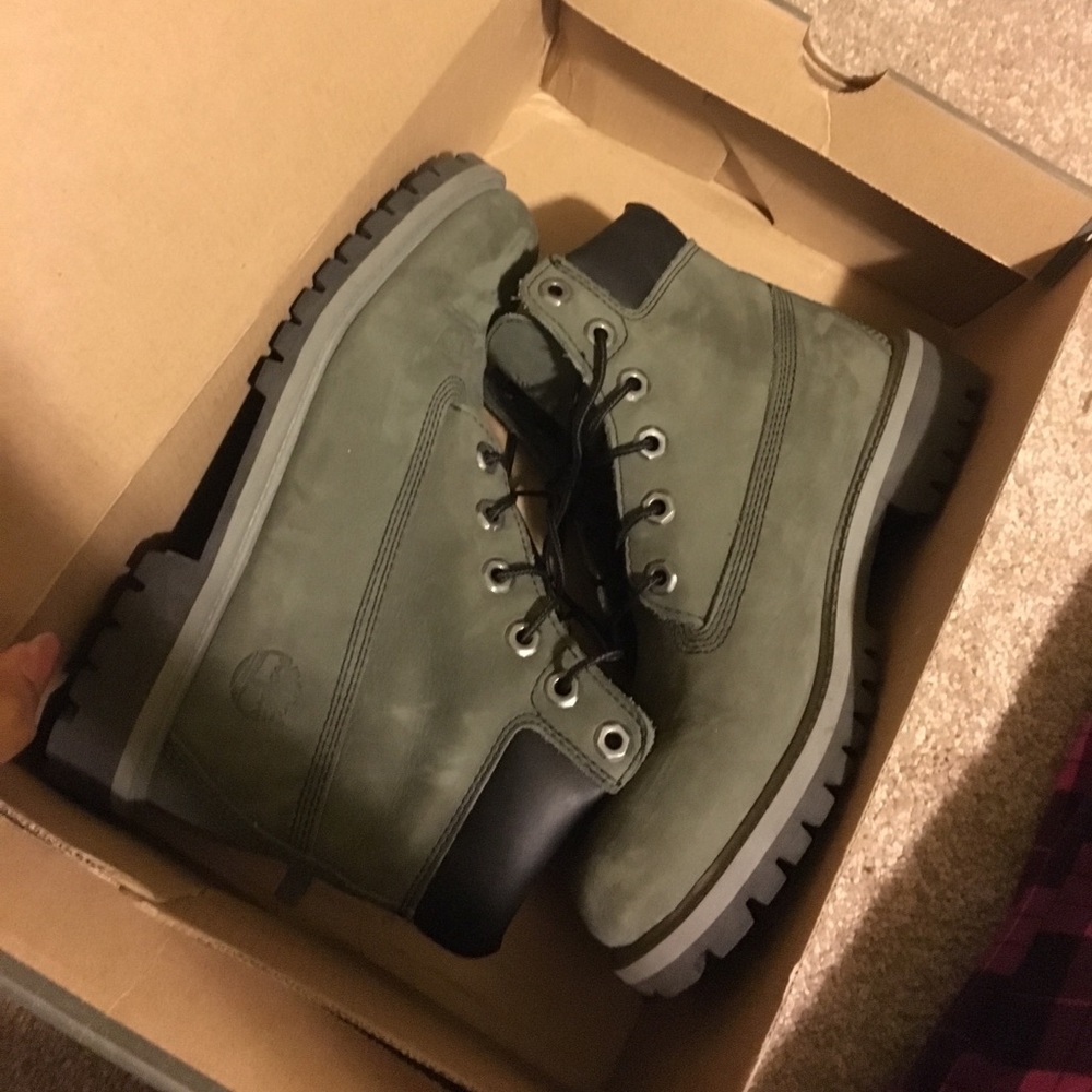 Dark green Timbs