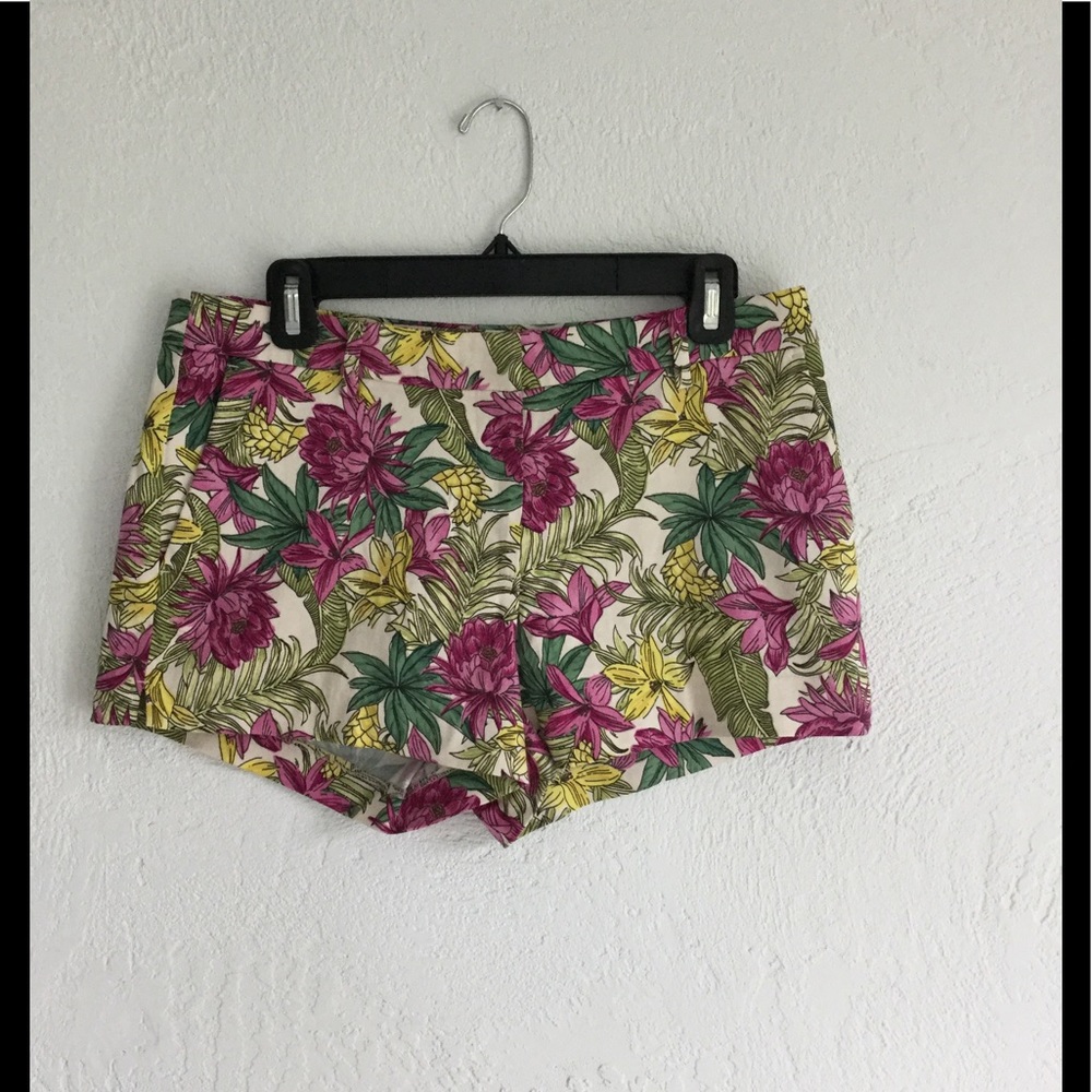 Floral print shorts, H&M, sz 8 - Picture 1 of 4