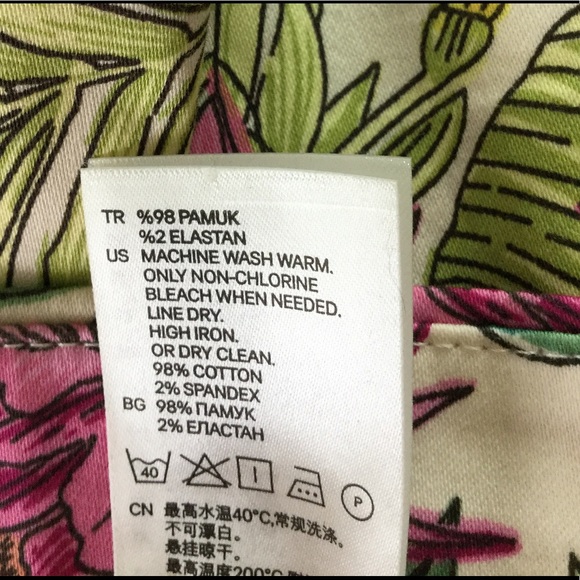 Floral print shorts, H&M, sz 8 - Picture 4 of 4