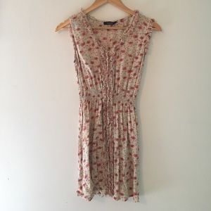 Theme floral dress, this dress is great for summer
