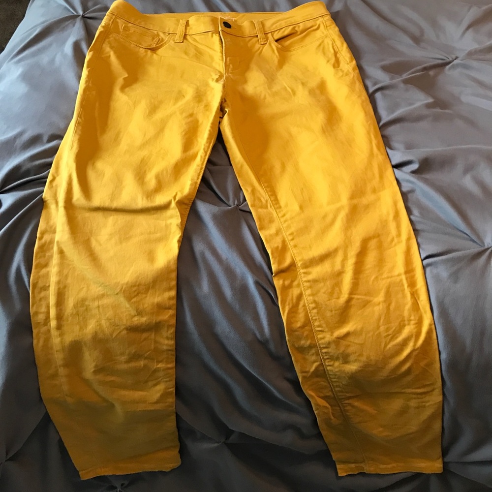 Mustard skinny jeans