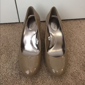 Taupe Merona round toe heels
