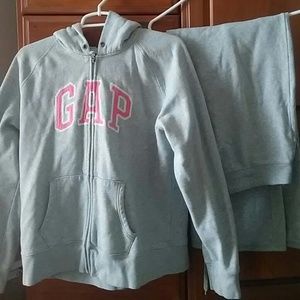 Gap sweat suit