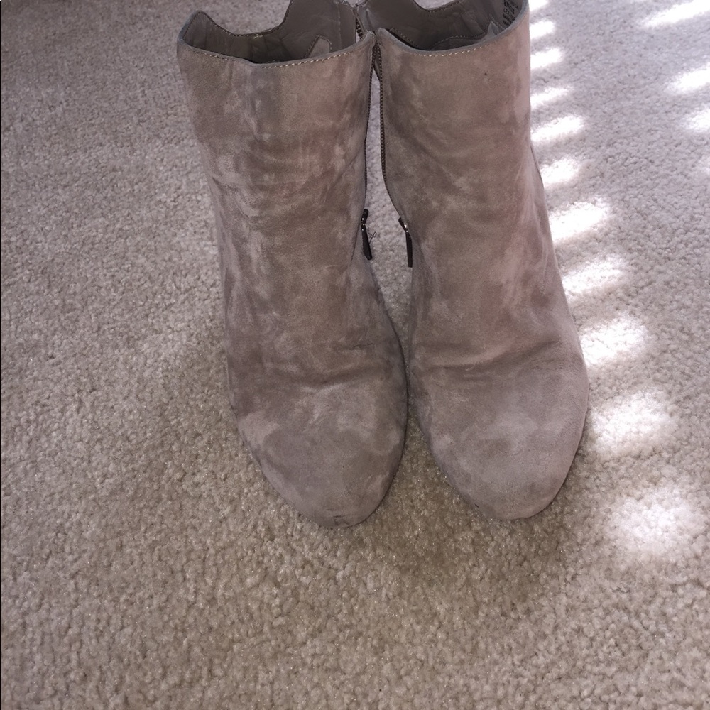 These are Jessica Simpson boot's