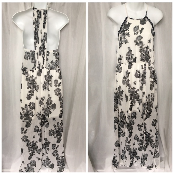 Dresses & Skirts - Black Rose Maxi Dress