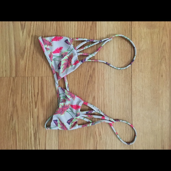 Acacia vintage Hawaii print.