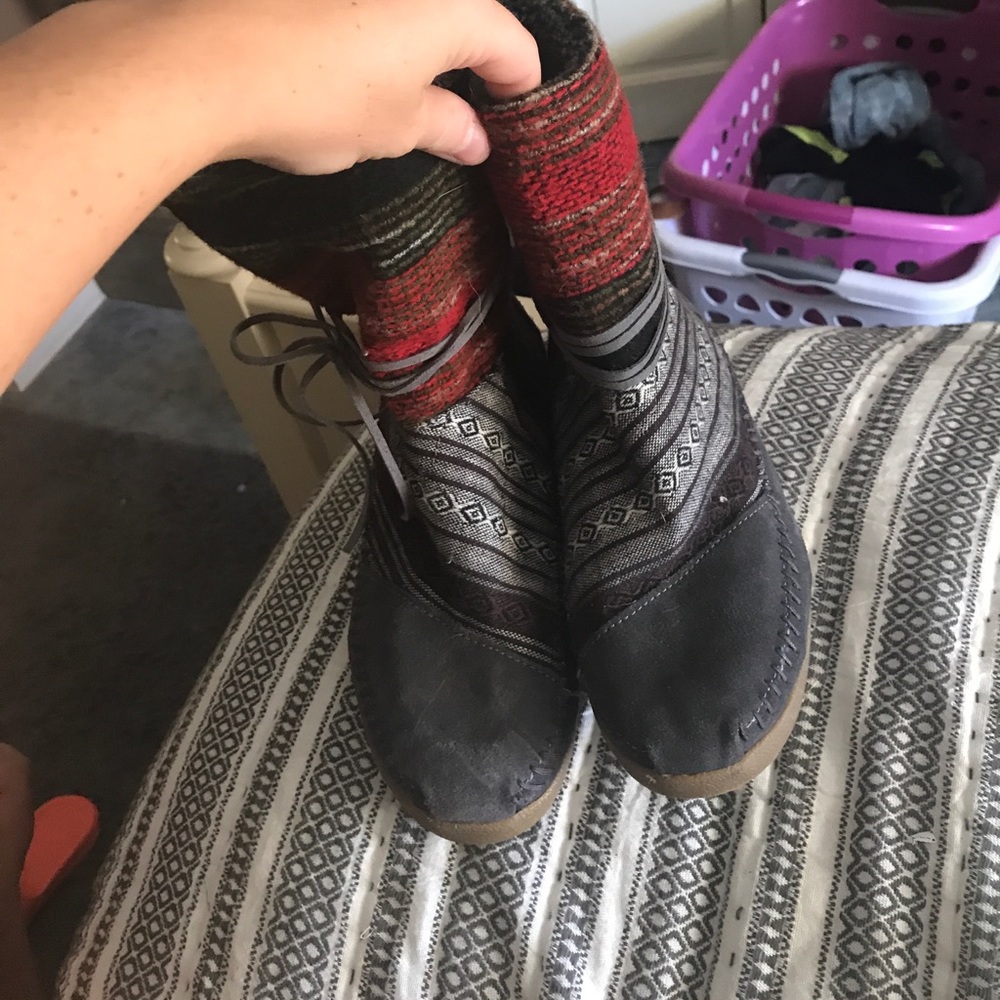 Toms booties!