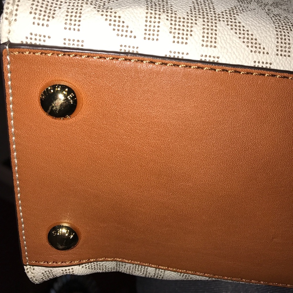 Like new used once Michael Kors large Hamilton - Picture 5 of 8