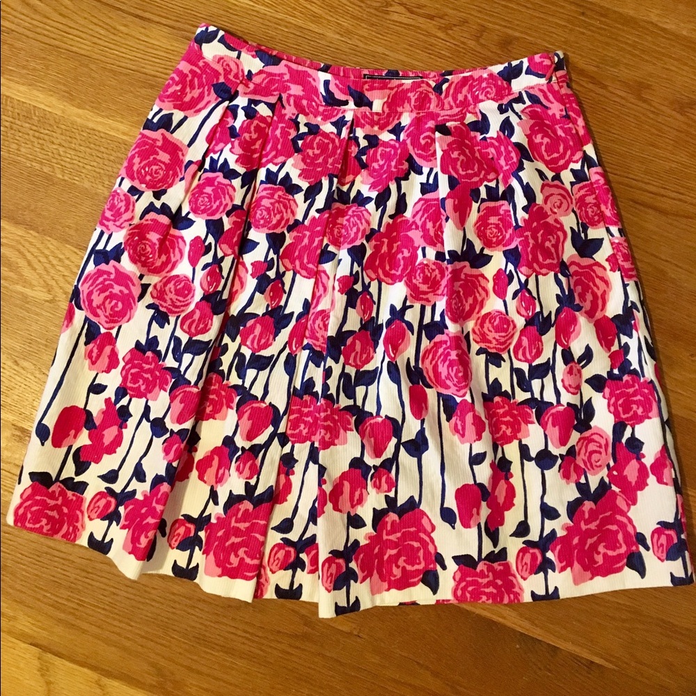 NWT Vineyard Vines Run for the Roses Skirt