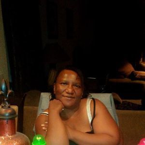 Meet your Posher, Deloise