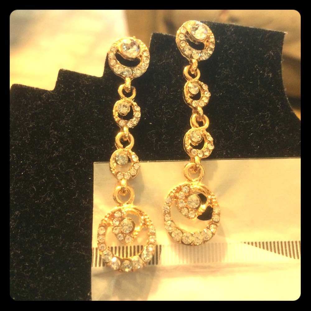 Beautiful crystal drop earrings in Rose gold dip