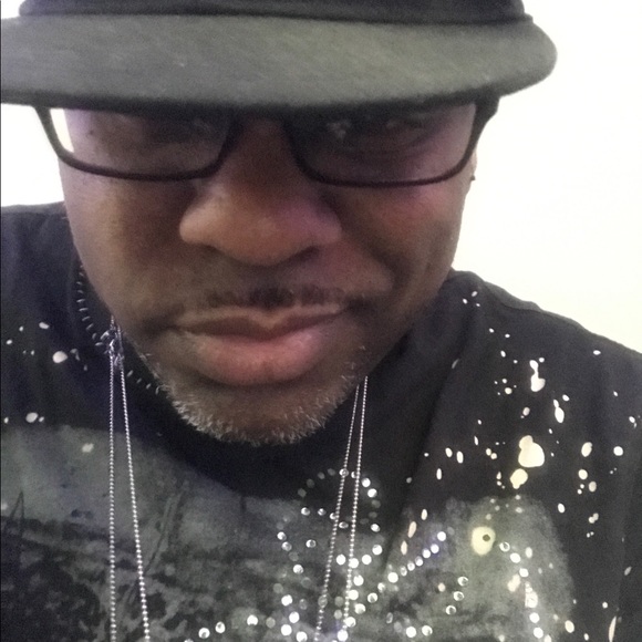 Meet your Posher, Hervey - Picture 1 of 1