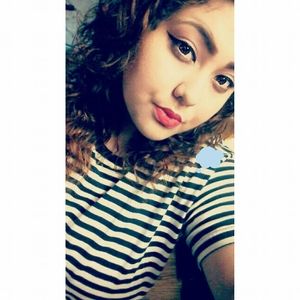 Meet your Posher, Chloe