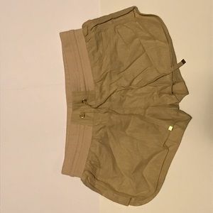 Beige shorts