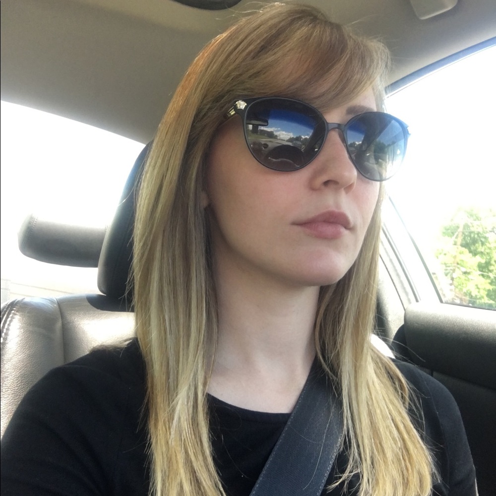 Meet your Posher, Sarahbeth