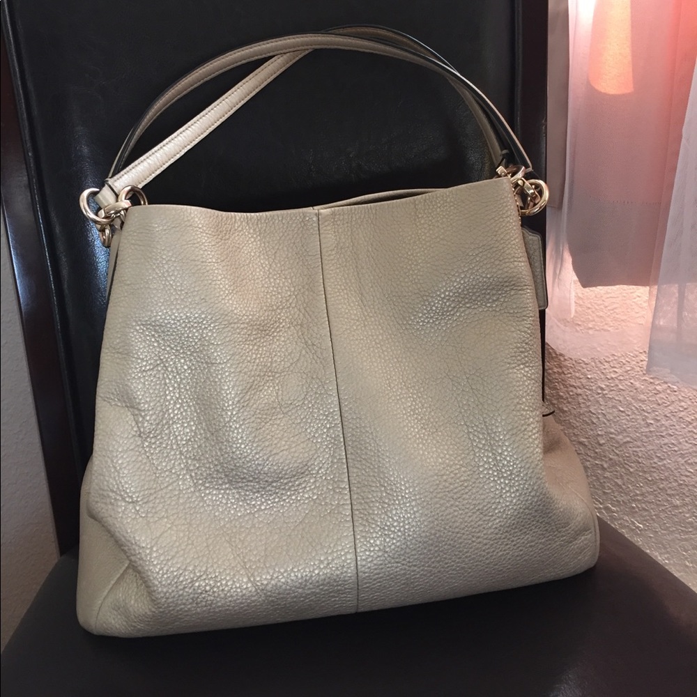 Coach Phoebe Shoulder Bag.