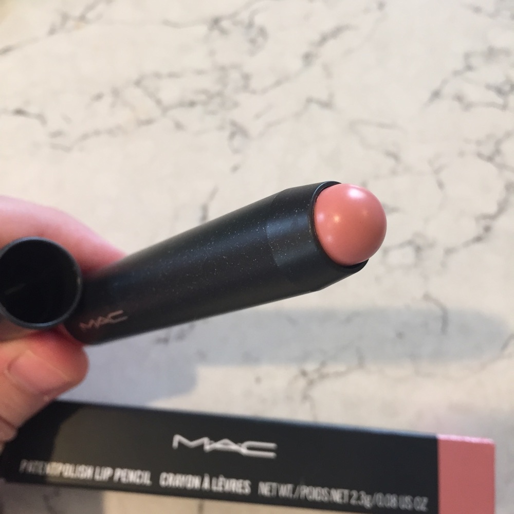 MAC • Patentpolish Lip Pencil in "Look Lively" - Picture 4 of 4