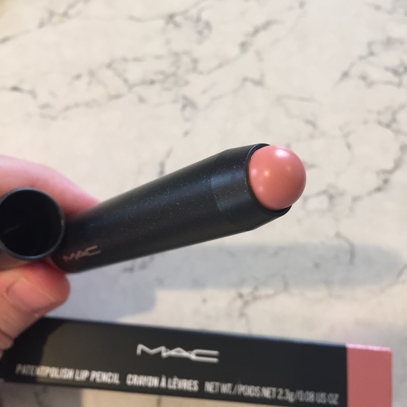 MAC • Patentpolish Lip Pencil in "Look Lively" - Picture 4 of 4