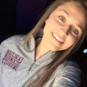 Meet your Posher, Brianna