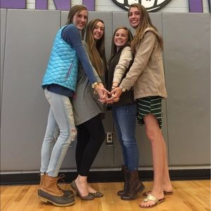 Meet your Posher, Laura