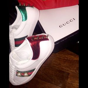 Gucci stud sneakers