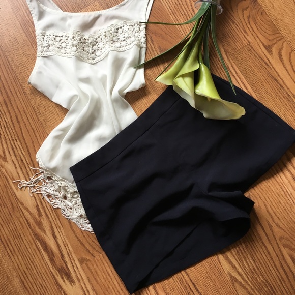 Forever 21 Pants - 🆑5/$13 Navy Blue high waisted shorts