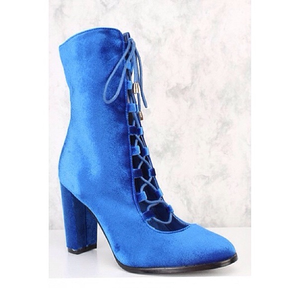 Athena Shoes - Royal Blue Velvet Lace Up Chunky Booties! 💙