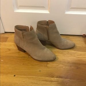 Aldo tan/sand booties