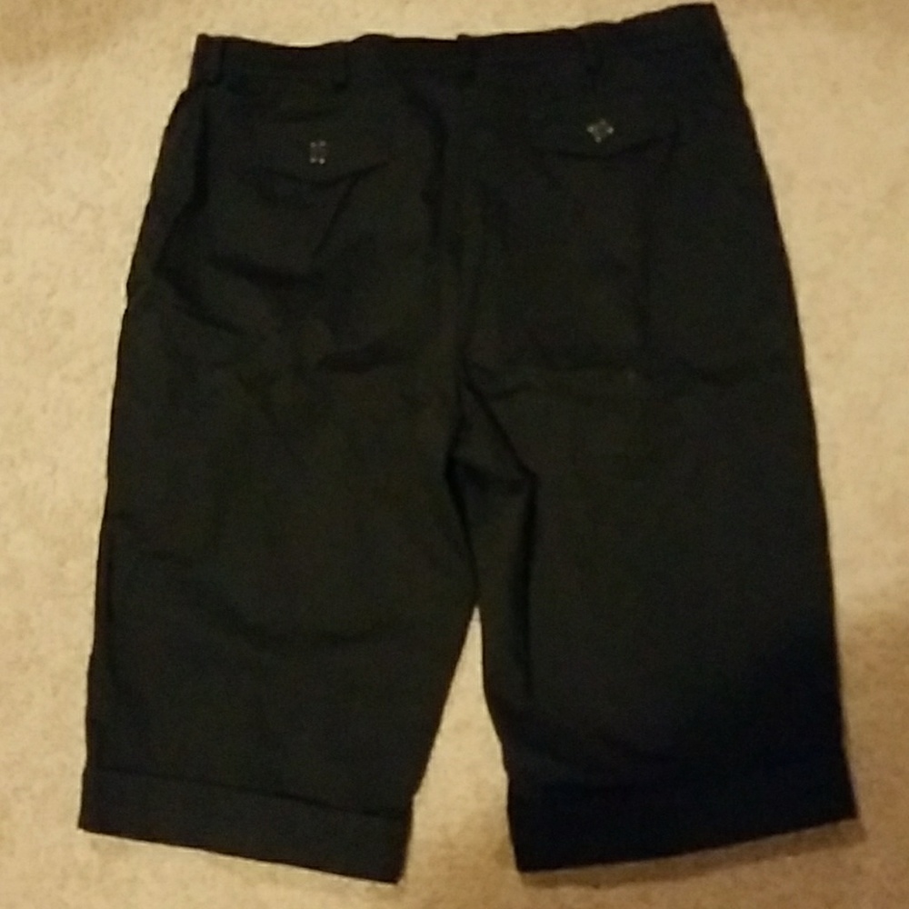 White stag black plus size capris