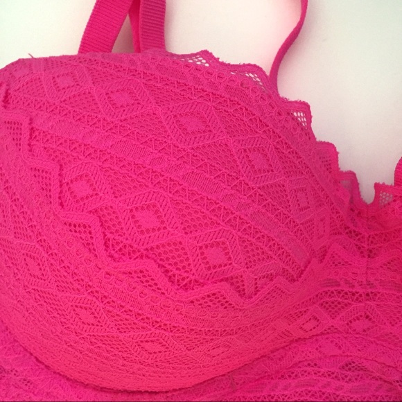 NWOT PINK MEDALLION LACE LIGHTLY LINED BRALETTE - Picture 4 of 7