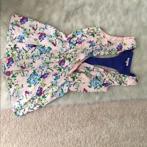 Floral romper, cute back. Sz L