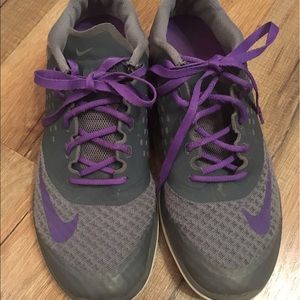 Nike Tennis Shoes