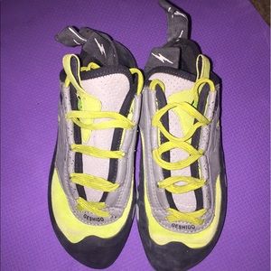 EVOLV GESHIDO W6.5 climbing shoes