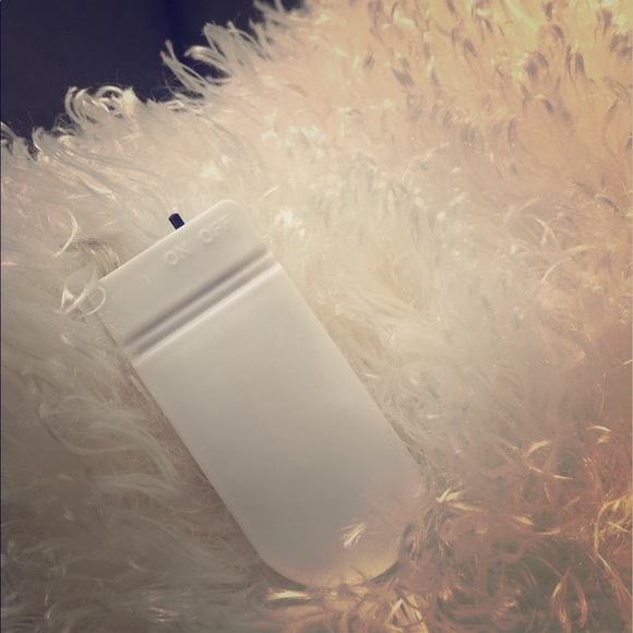 Led light up throw pillows - Picture 3 of 3