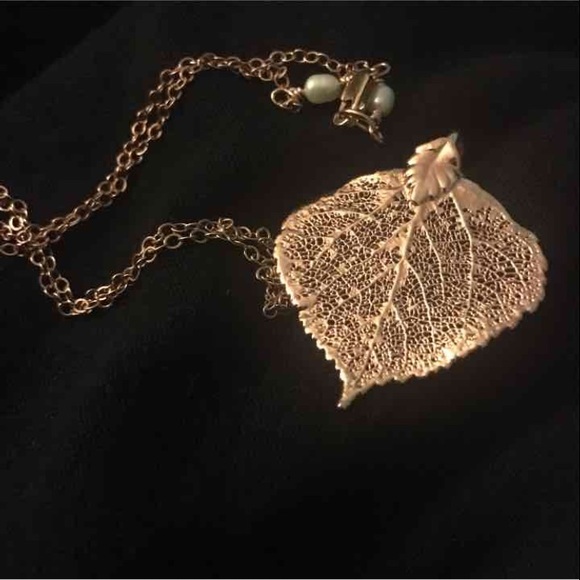 Aspen leaf-Necklace & Earring Set (Dipped in gold) - Picture 3 of 4