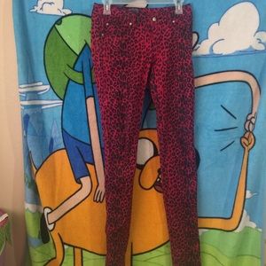 Pink leopard print skinny pants