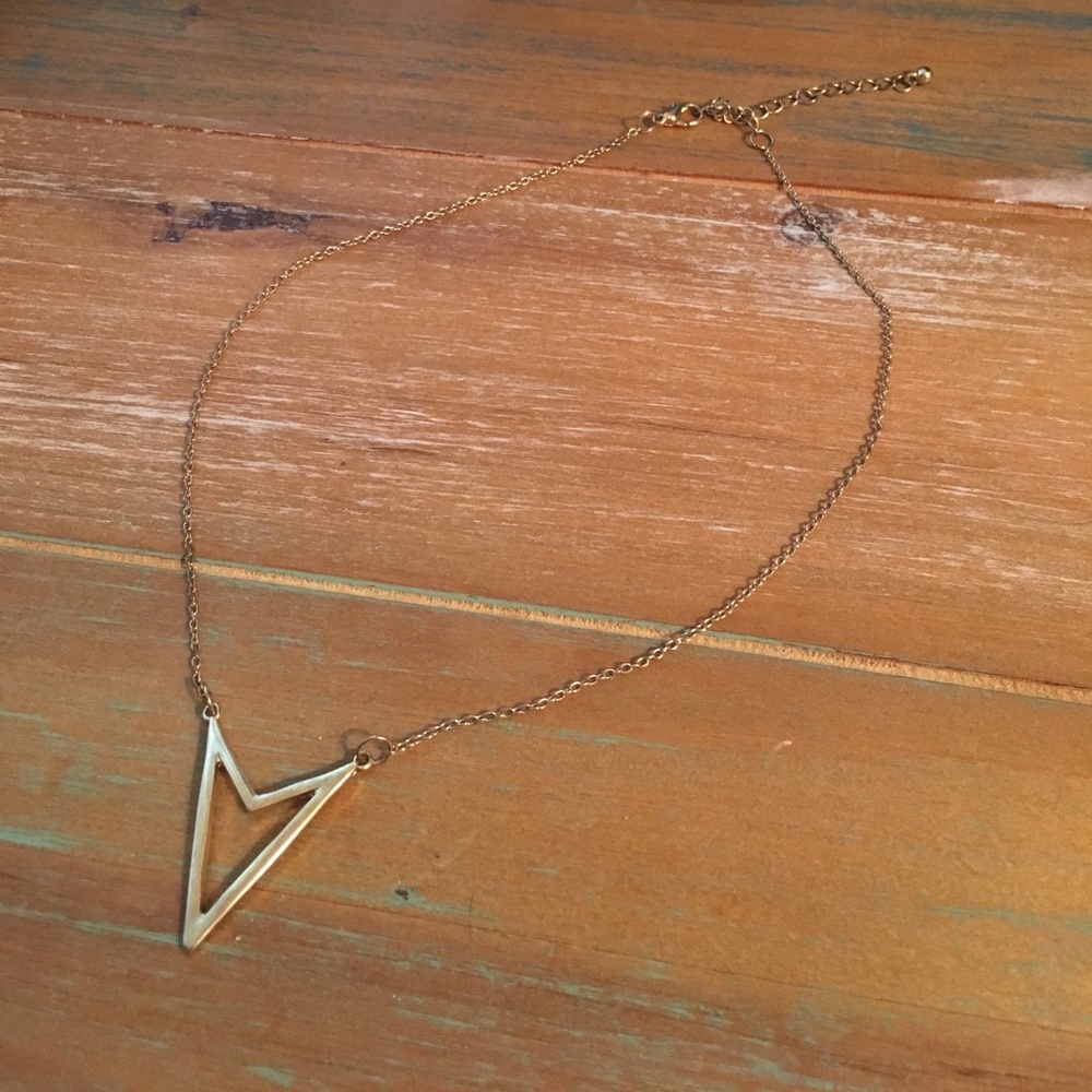 Gold arrow necklace ✨