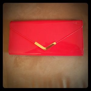 Aldo Coral Clutch