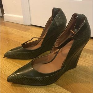 Rachel Roy deep green wedge with ankle straps