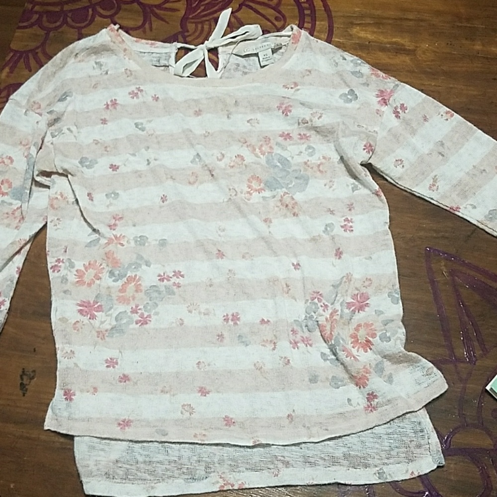 Lauren Conrad sweater shirt