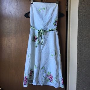 White floral strapless tea dress