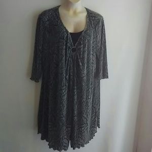 Black and Green. Connected woman