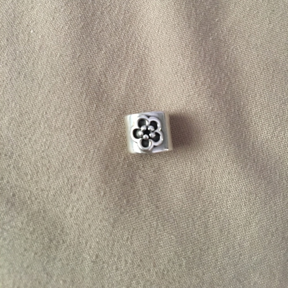Flower pandora charm