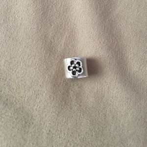 Flower pandora charm