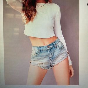 BDG Boyfriend Low-Rise Denim shorts