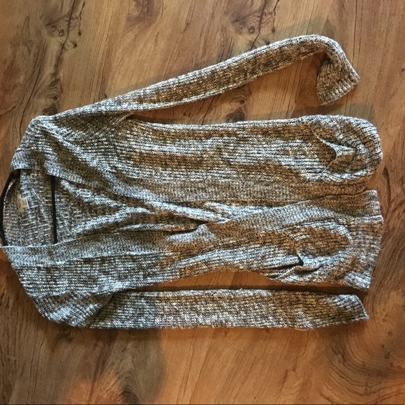 Brown sweater - Picture 1 of 2